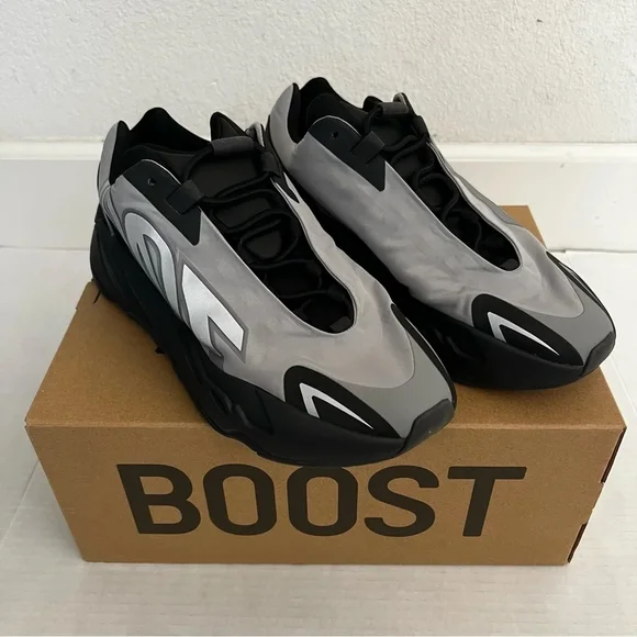 adidas gazelle silver green womens YEEZY Yeezy 700 MNVN 
